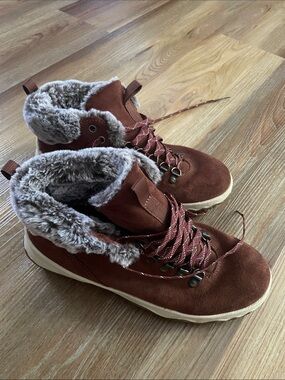LL Bean Women’s Day Venture Boots